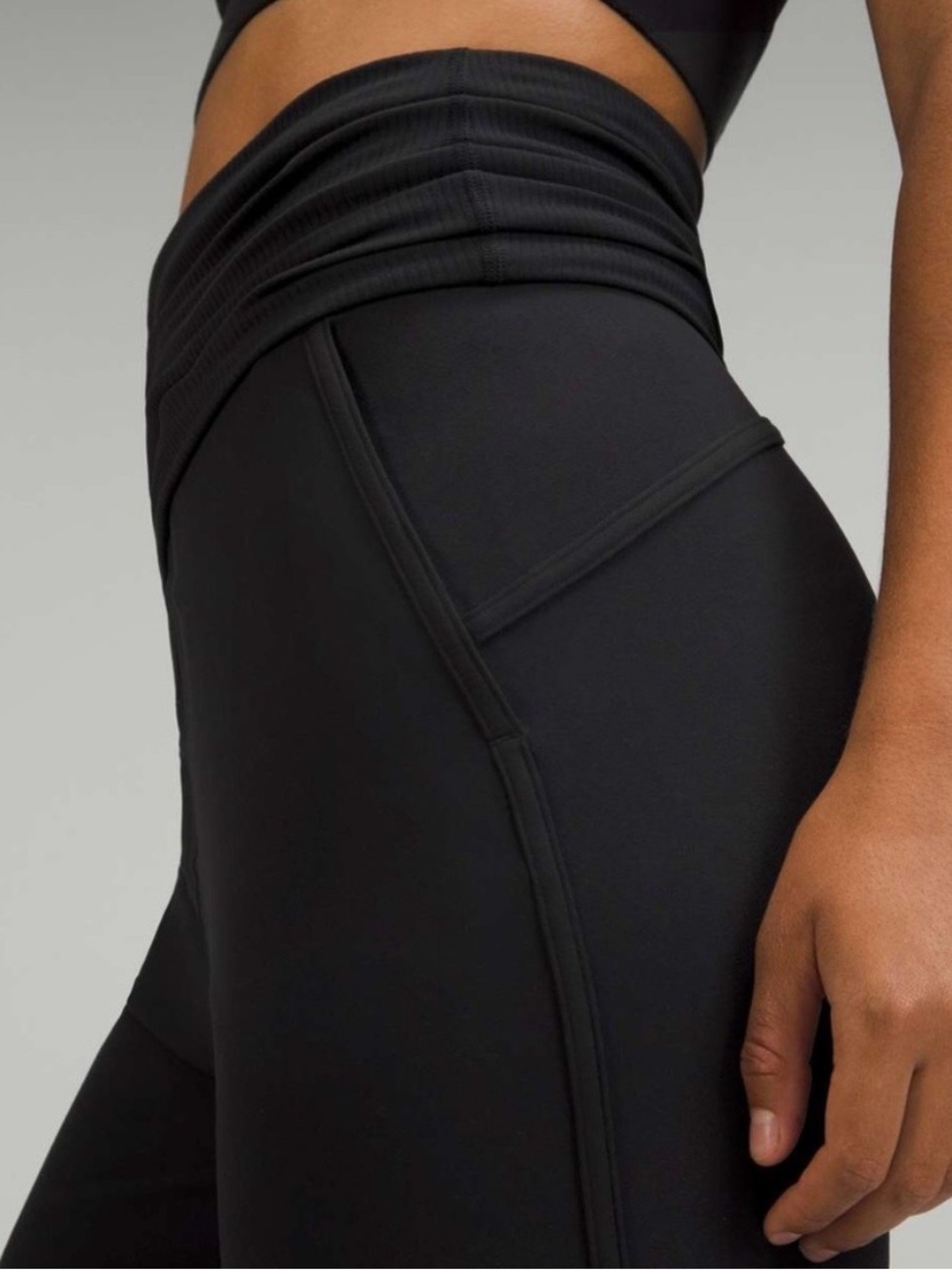 Lululemon Align Super High Rise Ribbed Waist Jogger Black Pants Women’s sz 4